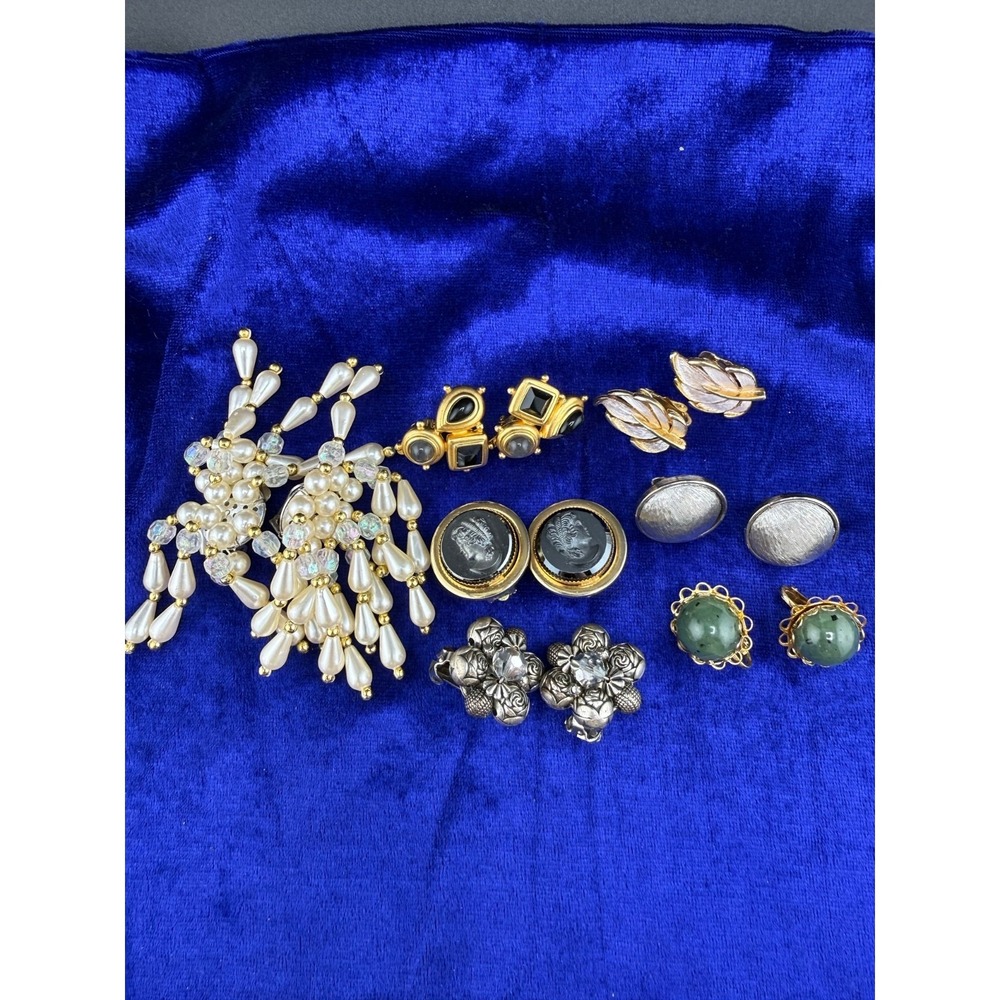 Vintage Clip On Earrings Lot of 7 Cameo Flower
